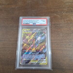 2019 POKEMON SM210 BLACK STAR PROMO FULL ART/MOLTRES ZAPDOS ARTICUNO GX PSA 9